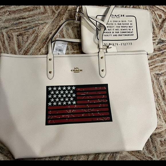 NWT!!! Coach Stars and Stripes 3 piece tote set-firm- - Picture 2 of 12